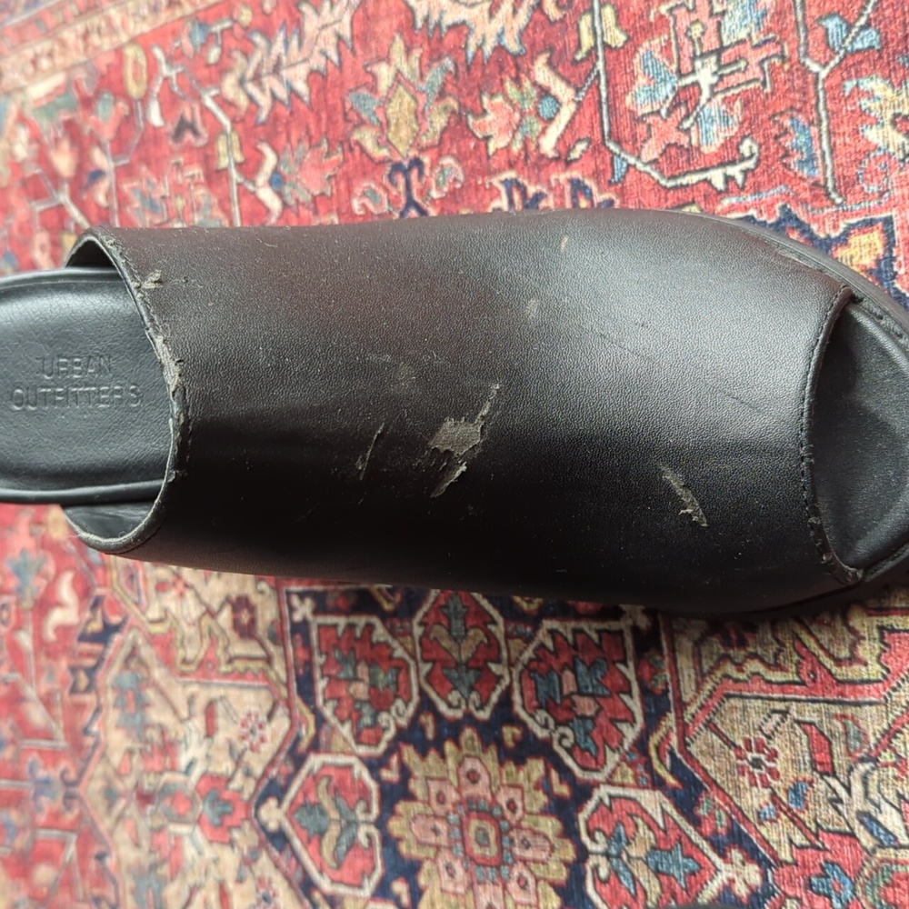Urban Outfitters Black Open-Toe Mules - Picture 5 of 16